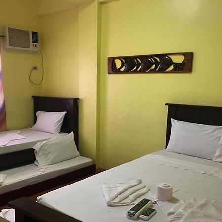 Luis Bay Travellers Lodge Coron Exterior photo