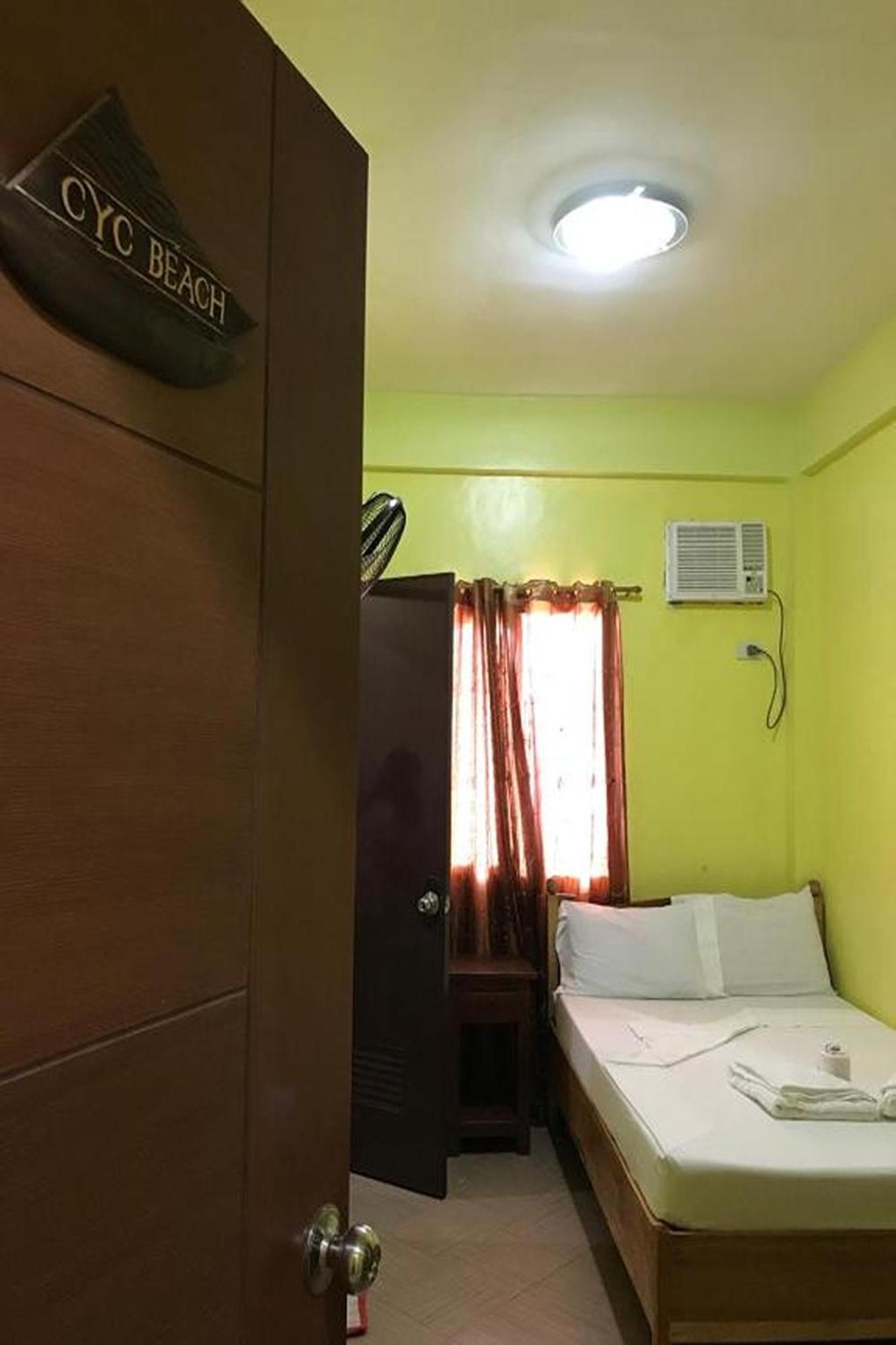 Luis Bay Travellers Lodge Coron Exterior photo