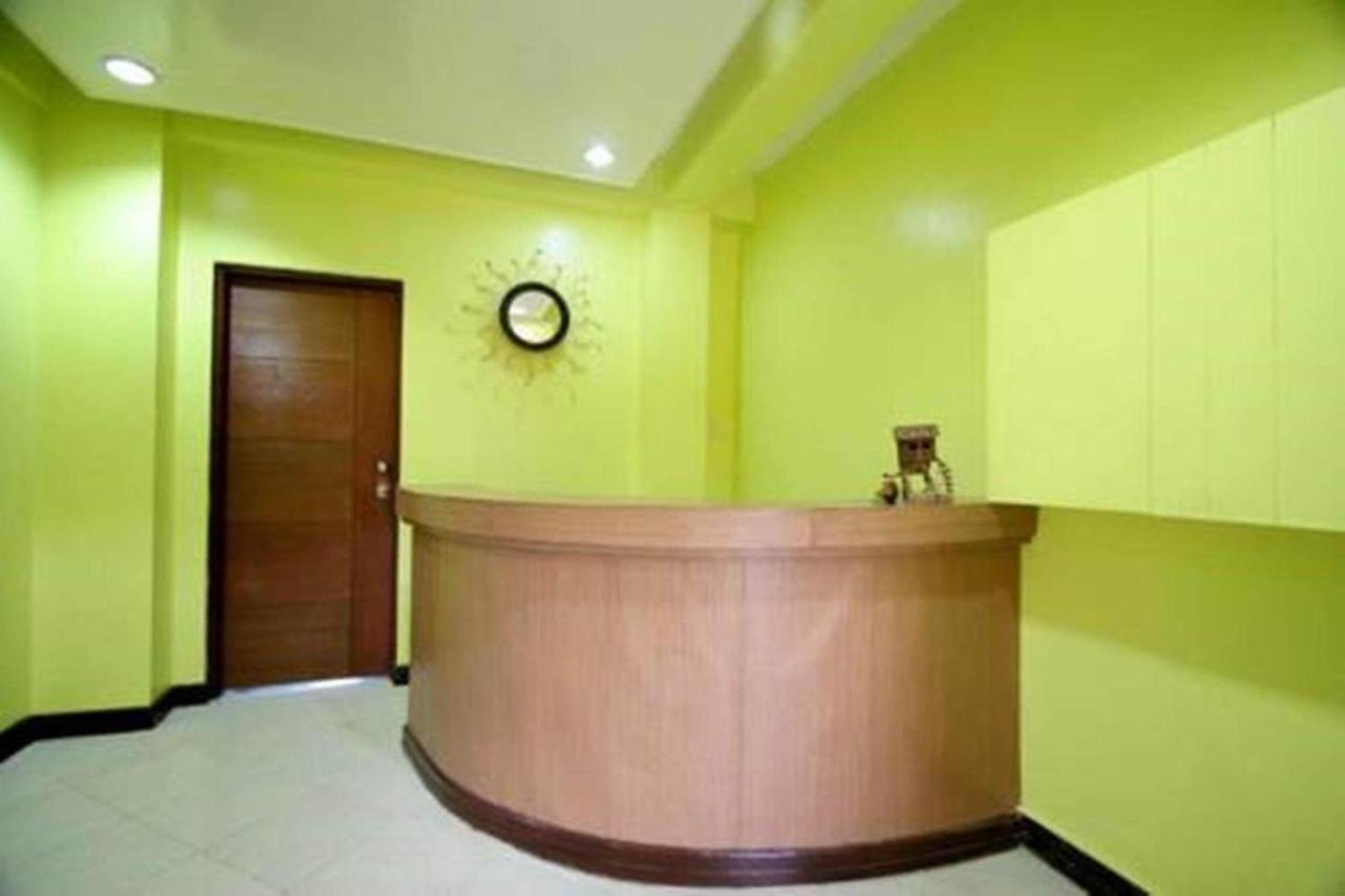 Luis Bay Travellers Lodge Coron Exterior photo