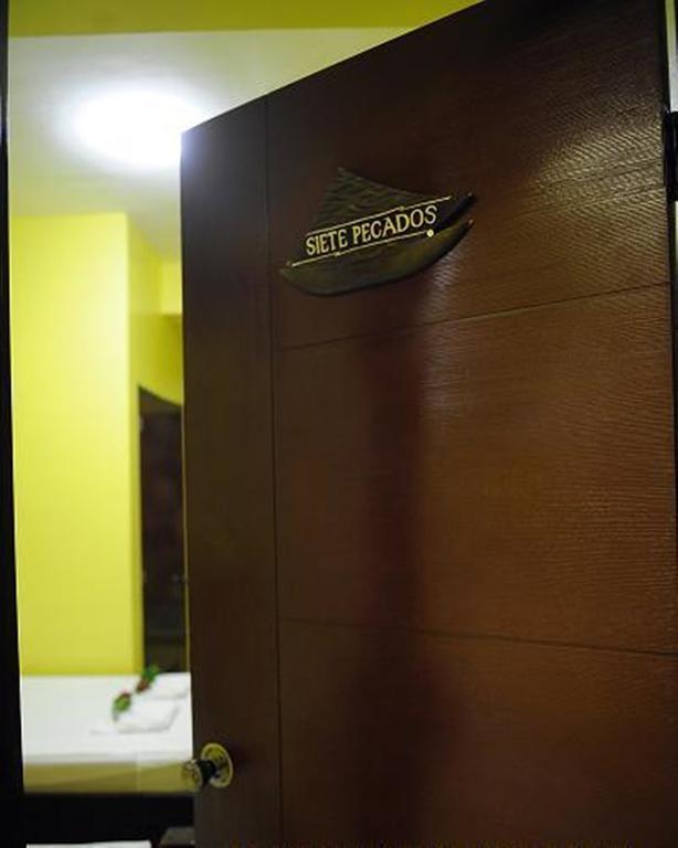Luis Bay Travellers Lodge Coron Exterior photo