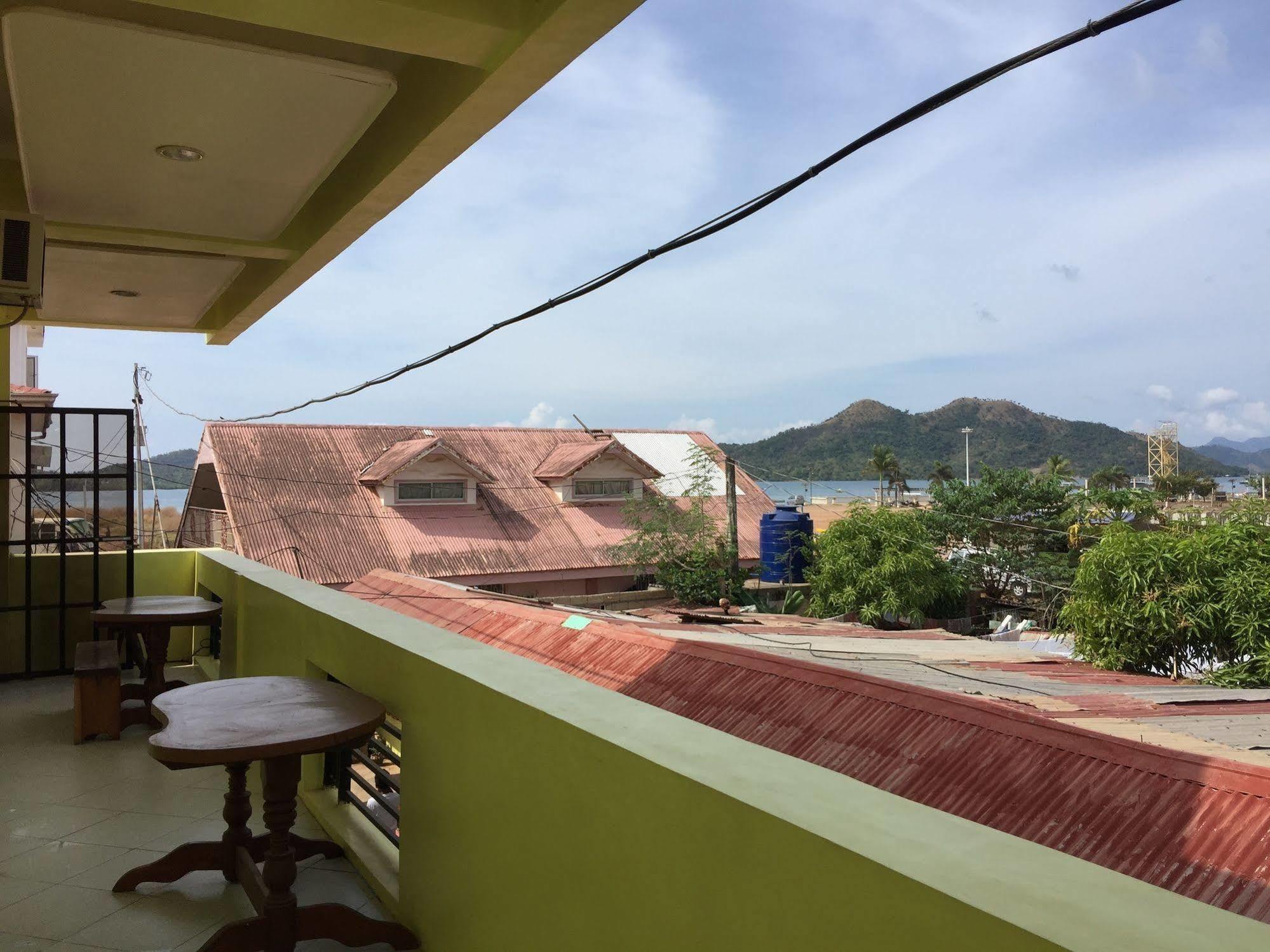 Luis Bay Travellers Lodge Coron Exterior photo
