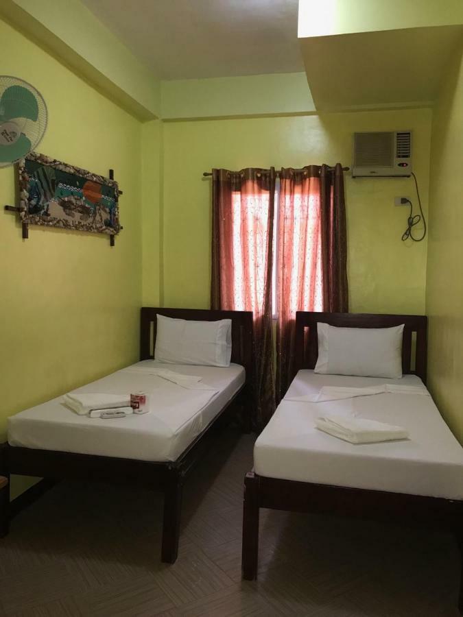 Luis Bay Travellers Lodge Coron Exterior photo