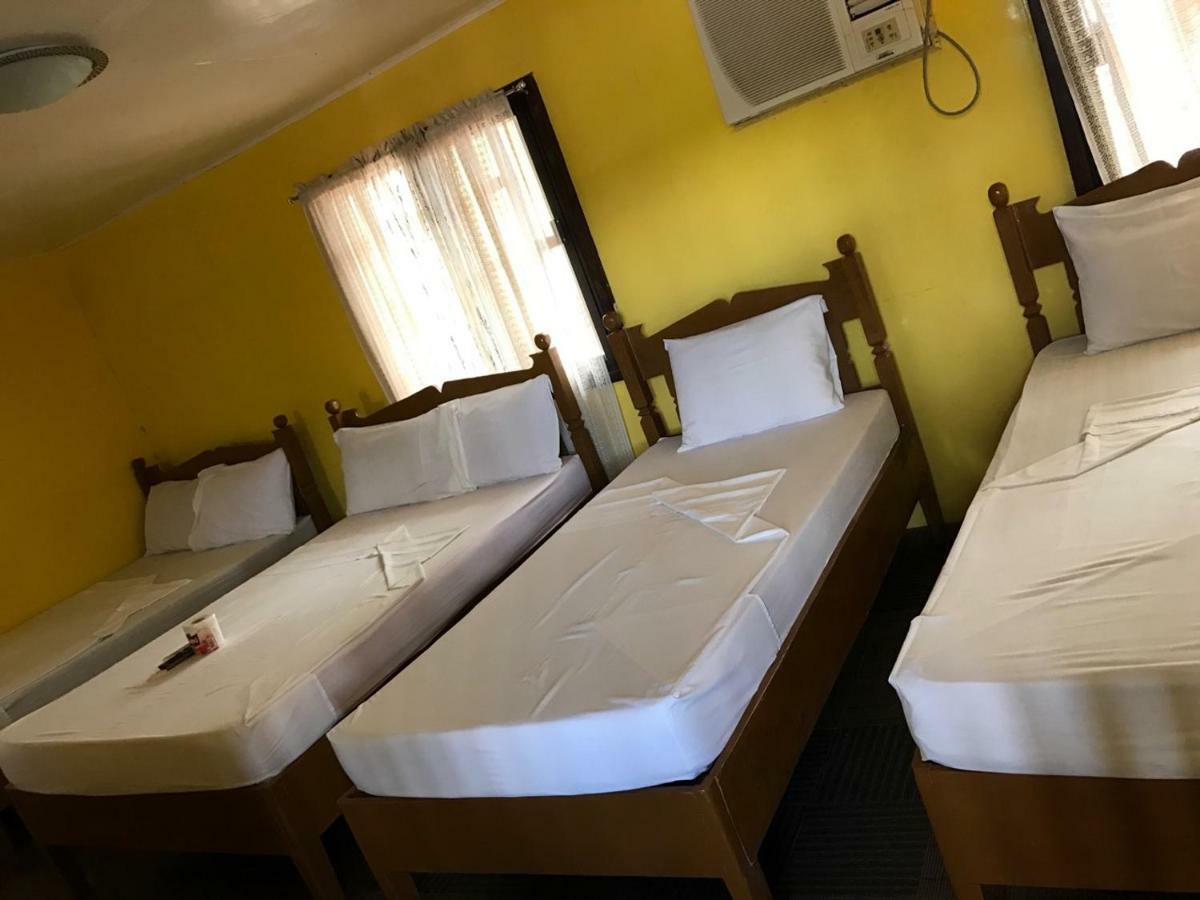 Luis Bay Travellers Lodge Coron Exterior photo